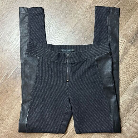 Alice + Olivia | Front Zip Leather Panel Leggings‎ - Picture 1 of 10
